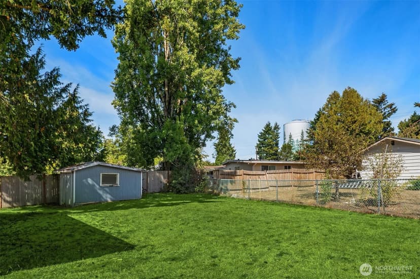 Property photo for 24924 35th Avenue S, Kent photo 12