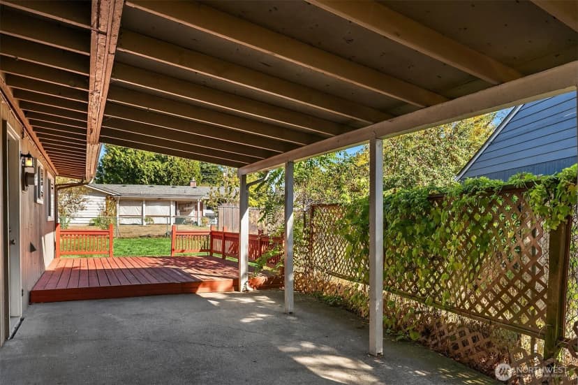 Property photo for 24924 35th Avenue S, Kent photo 15