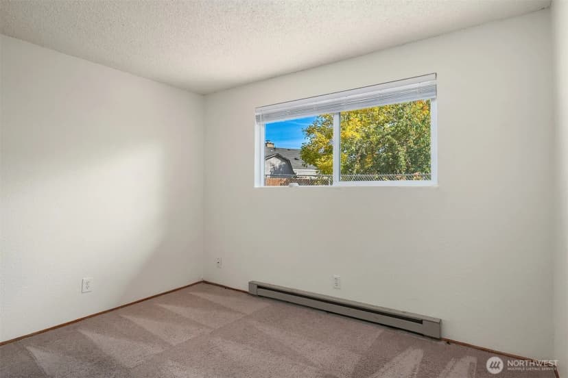 Property photo for 24924 35th Avenue S, Kent photo 10