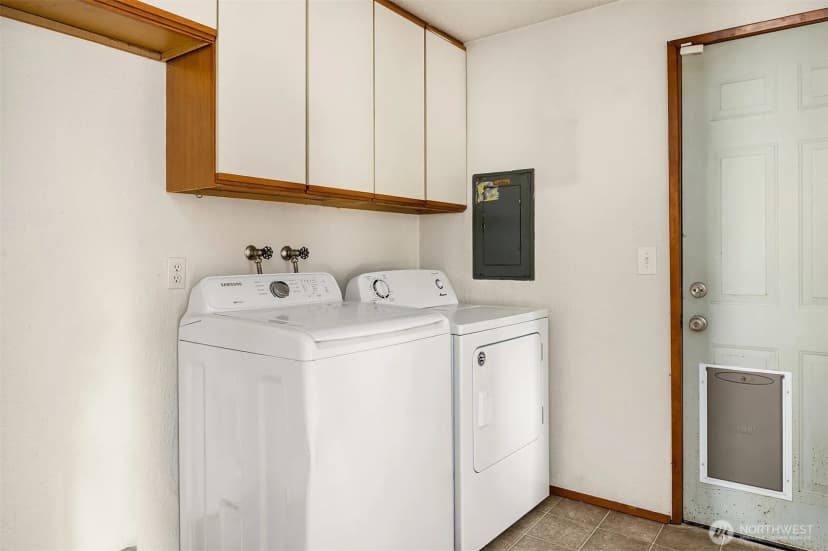 Property photo for 24924 35th Avenue S, Kent photo 7