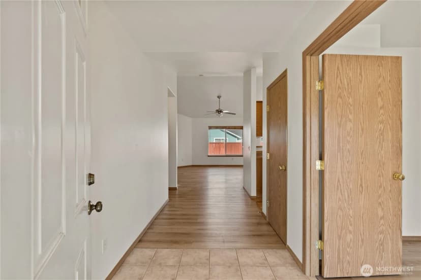 Property photo for 10906 183rd Avenue, Bonney Lake photo 5