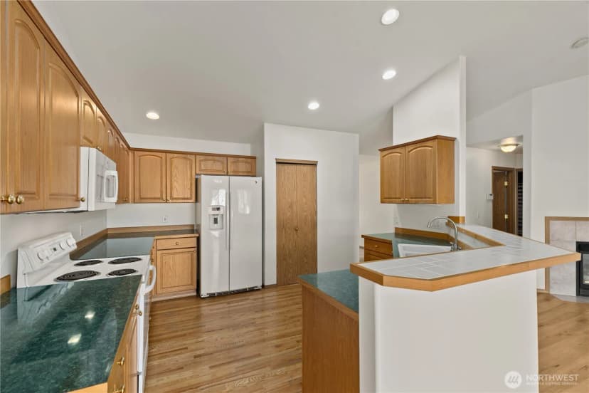 Property photo for 10906 183rd Avenue, Bonney Lake photo 11