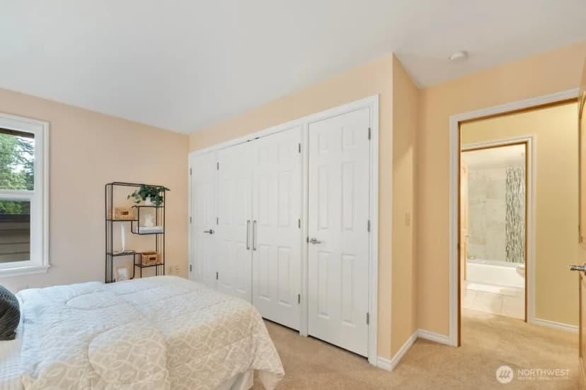 Property photo for 14633 Ne 40th Street #k8, Bellevue photo 18