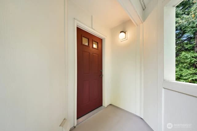Property photo for 14633 Ne 40th Street #k8, Bellevue photo 3