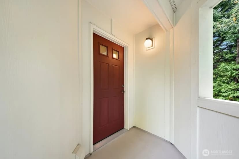 Property photo for 14633 Ne 40th Street #k8, Bellevue photo 3