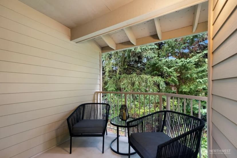 Property photo for 14633 Ne 40th Street #k8, Bellevue photo 11
