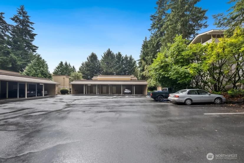 Property photo for 14633 Ne 40th Street #k8, Bellevue photo 21