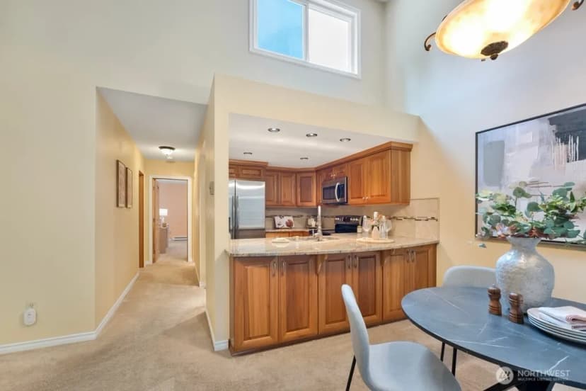 Property photo for 14633 Ne 40th Street #k8, Bellevue photo 8