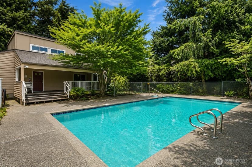 Property photo for 14633 Ne 40th Street #k8, Bellevue photo 22