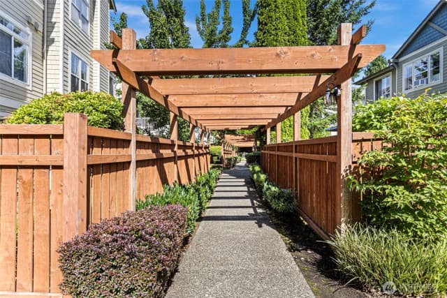 Property photo for 2034 Newport Way Nw #11-1, Issaquah photo 2