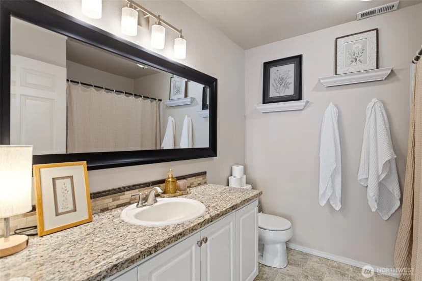 Property photo for 2034 Newport Way Nw #11-1, Issaquah photo 15