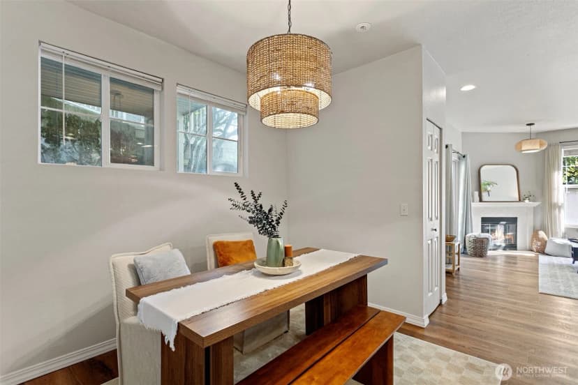 Property photo for 2034 Newport Way Nw #11-1, Issaquah photo 12