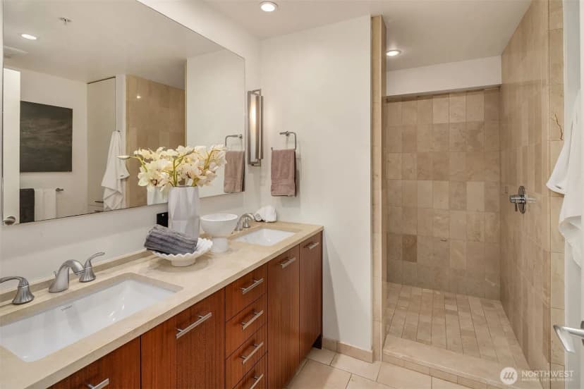 Property photo for 10700 Ne 4th Street #3106, Bellevue photo 25
