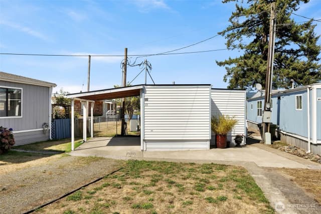 Property photo for 296 Island Aire Drive #43, Woodland photo 3