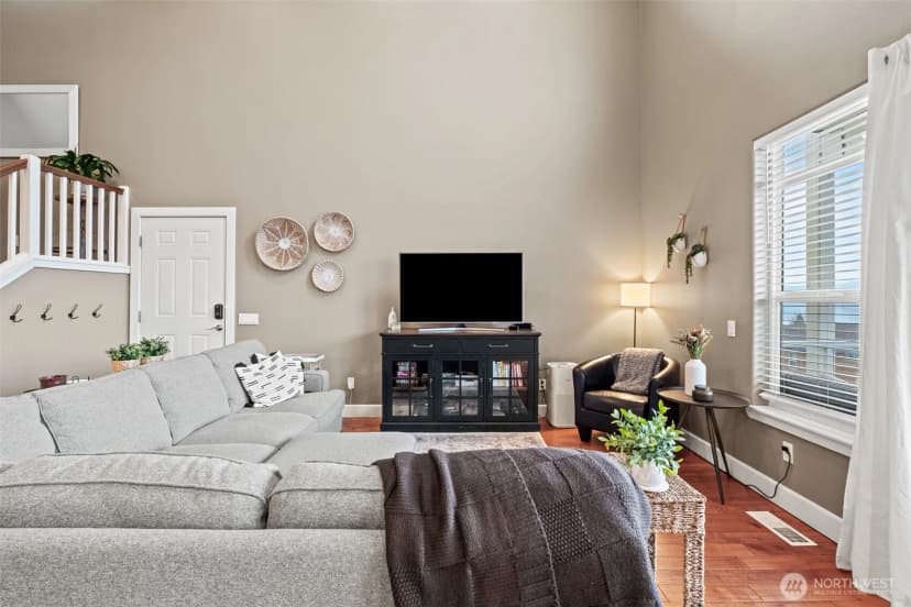 Property photo for 23325 Sunserra Loop Nw #a44, Quincy photo 3