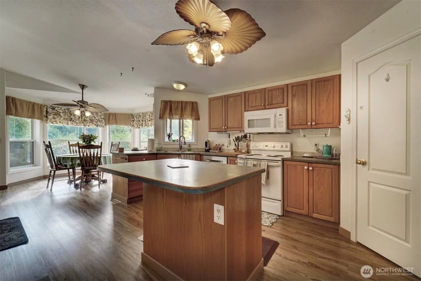 Property photo for 462 Nw Equestrian Drive, Poulsbo photo 14