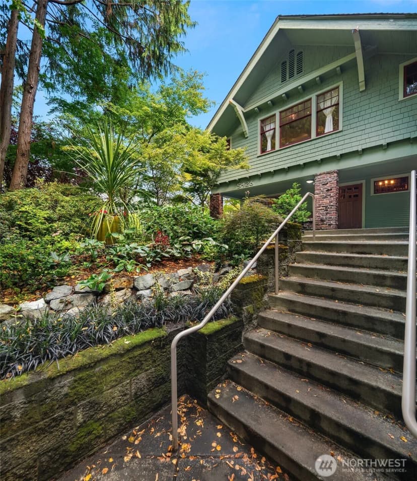 Property photo for 5430 California Avenue Sw #1cu, Seattle photo 4