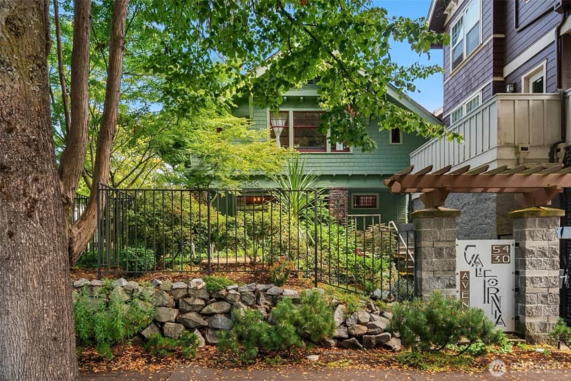 Property photo for 5430 California Avenue Sw #1cu, Seattle photo 2