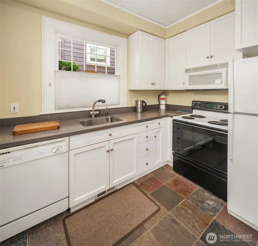 Property photo for 5430 California Avenue Sw #1cu, Seattle photo 19