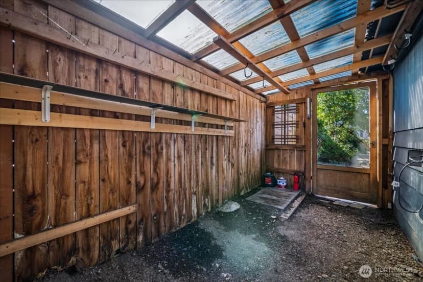 Property photo for 14346 Interlake Avenue N, Seattle photo 25