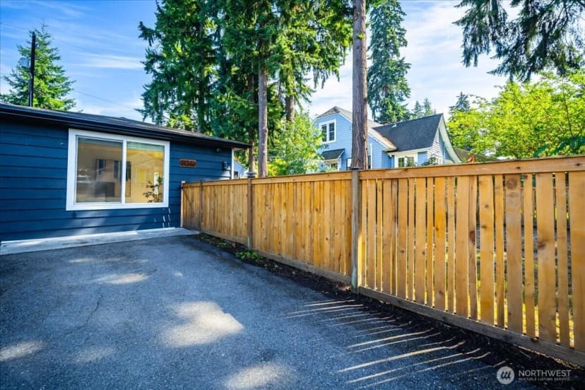 Property photo for 14346 Interlake Avenue N, Seattle photo 24