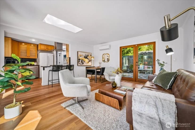 Property photo for 14346 Interlake Avenue N, Seattle photo 6