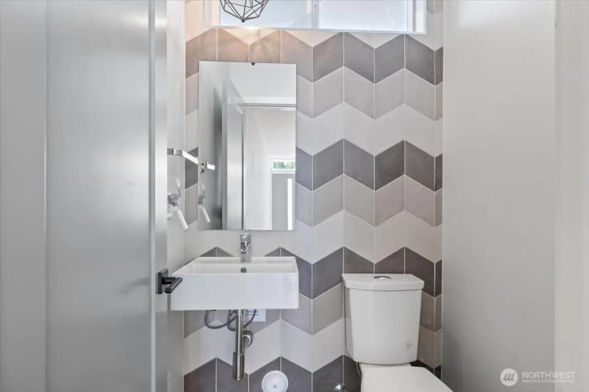 Property photo for 2440 Nw 60th Street #a, Seattle photo 6