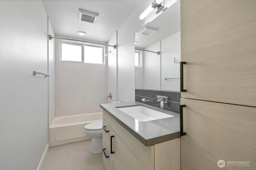 Property photo for 2440 Nw 60th Street #a, Seattle photo 12
