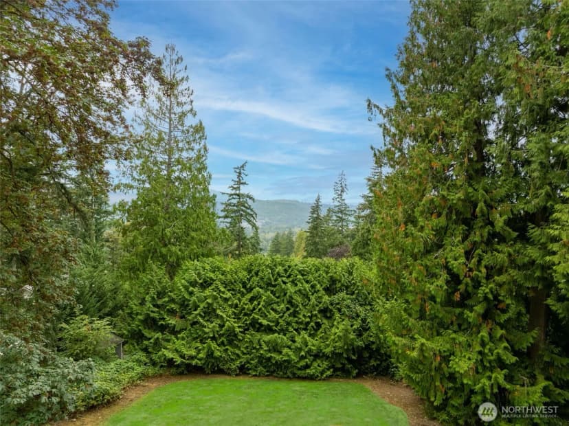 Property photo for 5319 231st Avenue Se, Issaquah photo 32