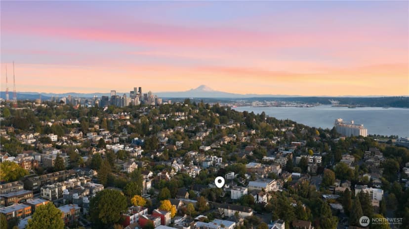 Property photo for 1009 W Crockett Street, Seattle photo 12