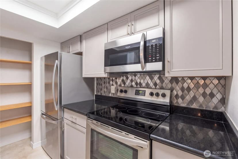 Property photo for 701 Sw 5th Court #b301, Renton photo 11