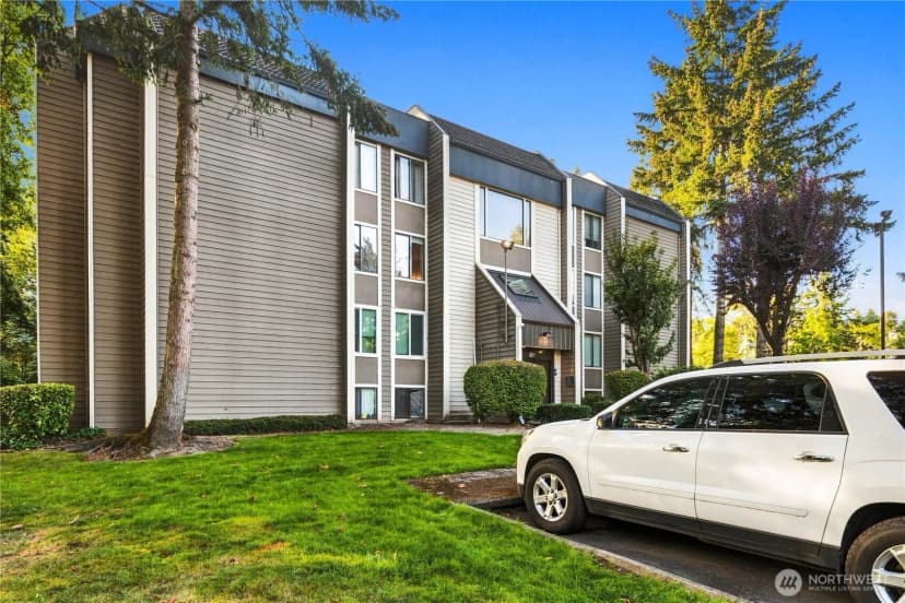 Property photo for 701 Sw 5th Court #b301, Renton