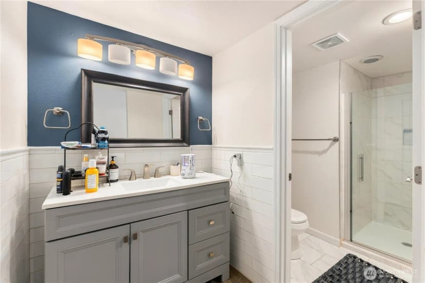 Property photo for 701 Sw 5th Court #b301, Renton photo 22