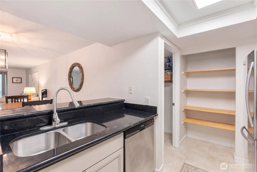 Property photo for 701 Sw 5th Court #b301, Renton photo 9