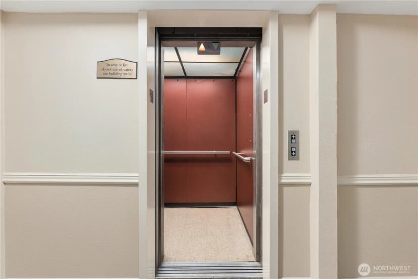 Property photo for 701 Sw 5th Court #b301, Renton photo 5