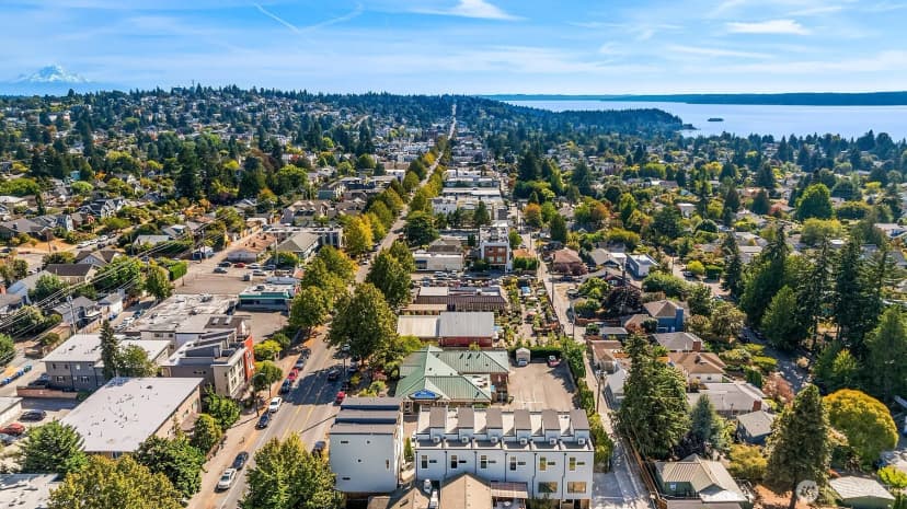 Property photo for 5253 California Avenue Sw #b, Seattle photo 37