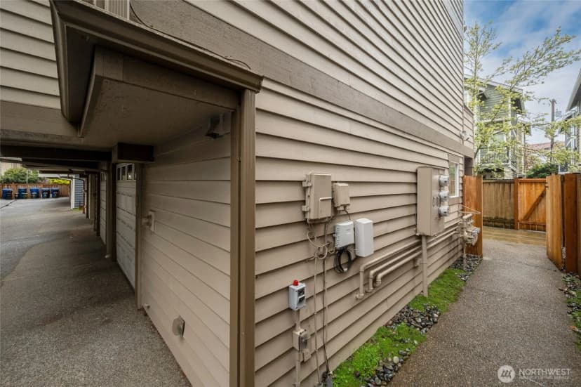 Property photo for 8509 Midvale Avenue N #c, Seattle photo 31