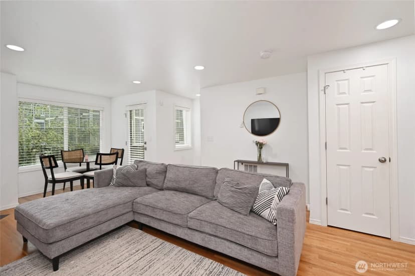 Property photo for 8509 Midvale Avenue N #c, Seattle photo 11