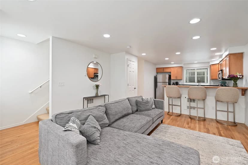 Property photo for 8509 Midvale Avenue N #c, Seattle photo 12