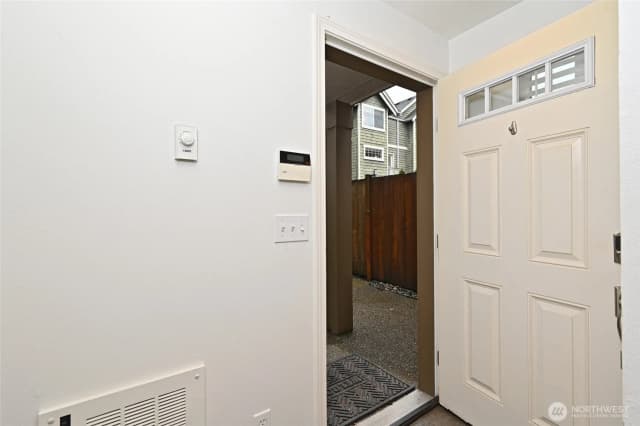 Property photo for 8509 Midvale Avenue N #c, Seattle photo 2