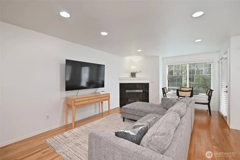 Property photo for 8509 Midvale Avenue N #c, Seattle photo 8