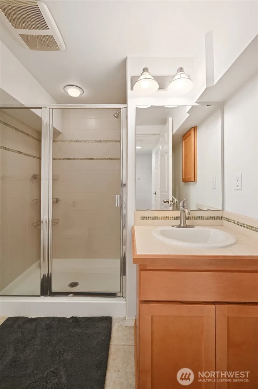 Property photo for 8509 Midvale Avenue N #c, Seattle photo 23