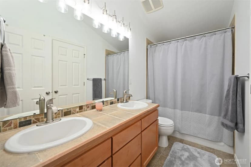 Property photo for 8509 Midvale Avenue N #c, Seattle photo 19