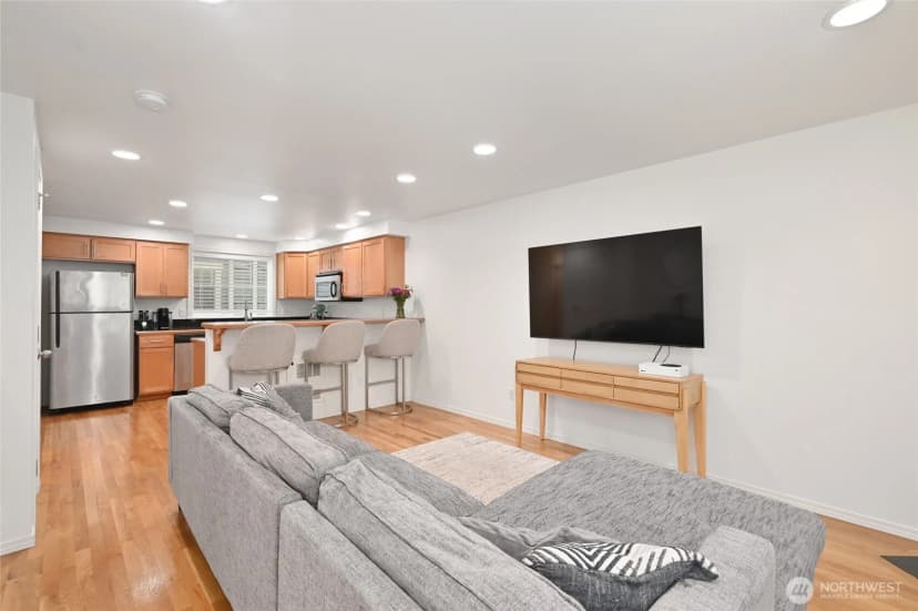Property photo for 8509 Midvale Avenue N #c, Seattle photo 9