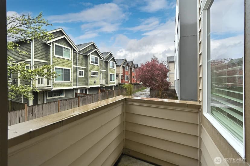 Property photo for 8509 Midvale Avenue N #c, Seattle photo 14