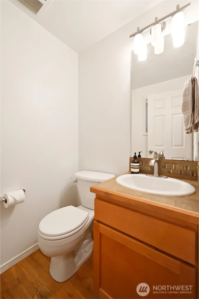 Property photo for 8509 Midvale Avenue N #c, Seattle photo 13