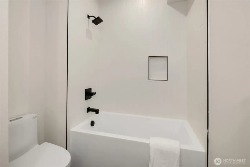 Property photo for 5253 California Avenue Sw #f, Seattle photo 20