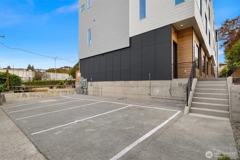 Property photo for 5253 California Avenue Sw #f, Seattle photo 39