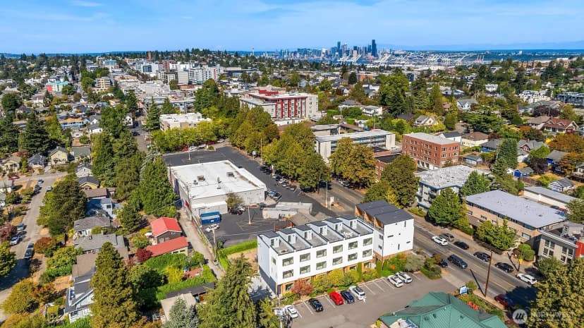 Property photo for 5253 California Avenue Sw #f, Seattle photo 36