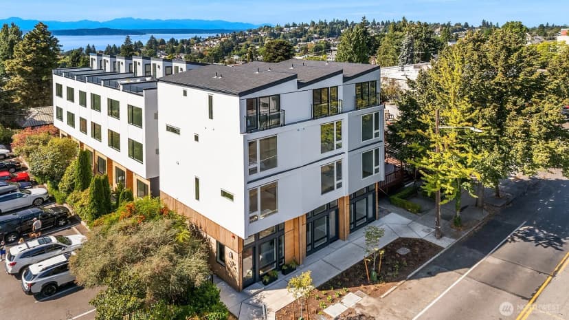 Property photo for 5253 California Avenue Sw #f, Seattle photo 33
